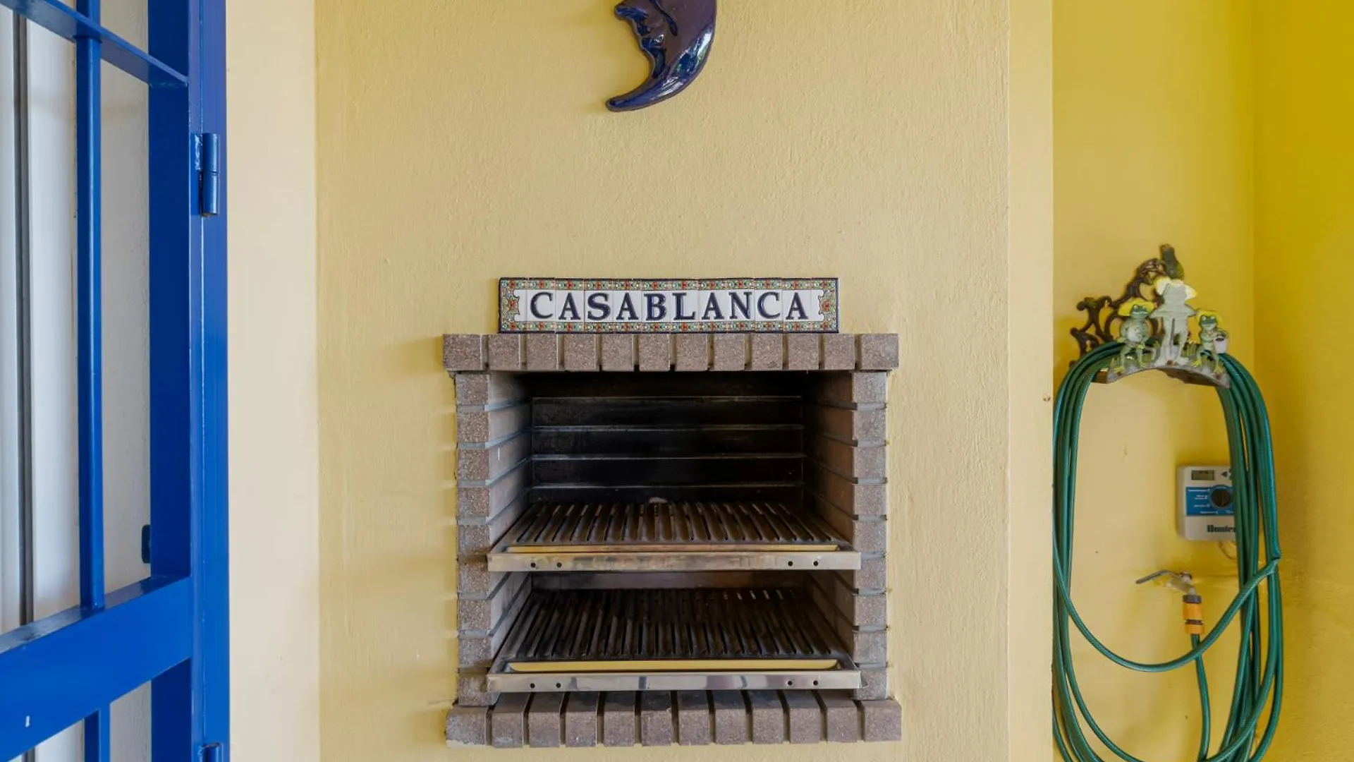 Seaview With Private Garden 5 Minutes Walk To The Beach And Amenities Sitio de Calahonda 0*,  Spain