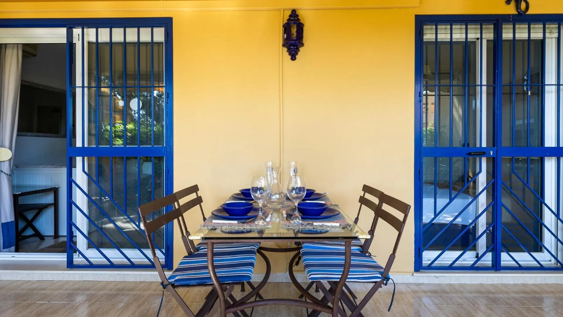 Seaview With Private Garden 5 Minutes Walk To The Beach And Amenities Sitio de Calahonda Apartment