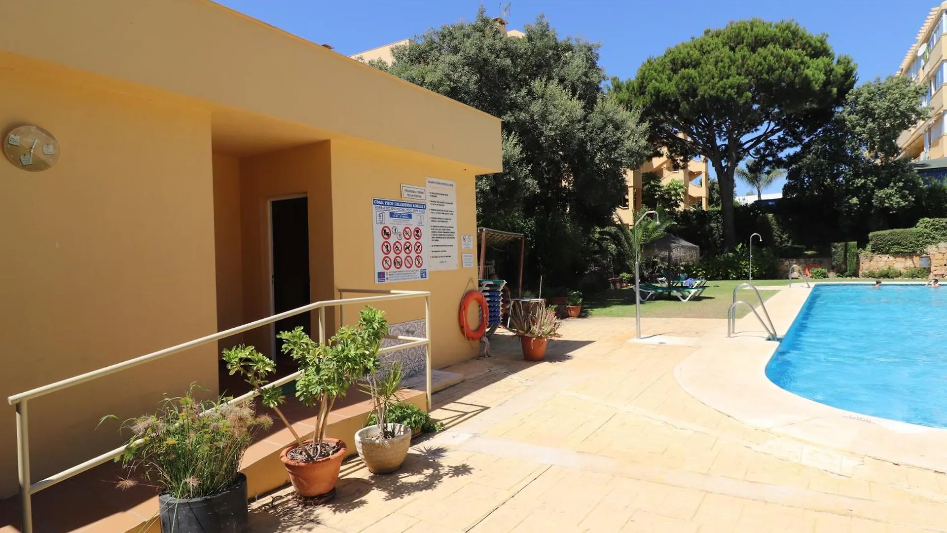Seaview With Private Garden 5 Minutes Walk To The Beach And Amenities Sitio de Calahonda Spain
