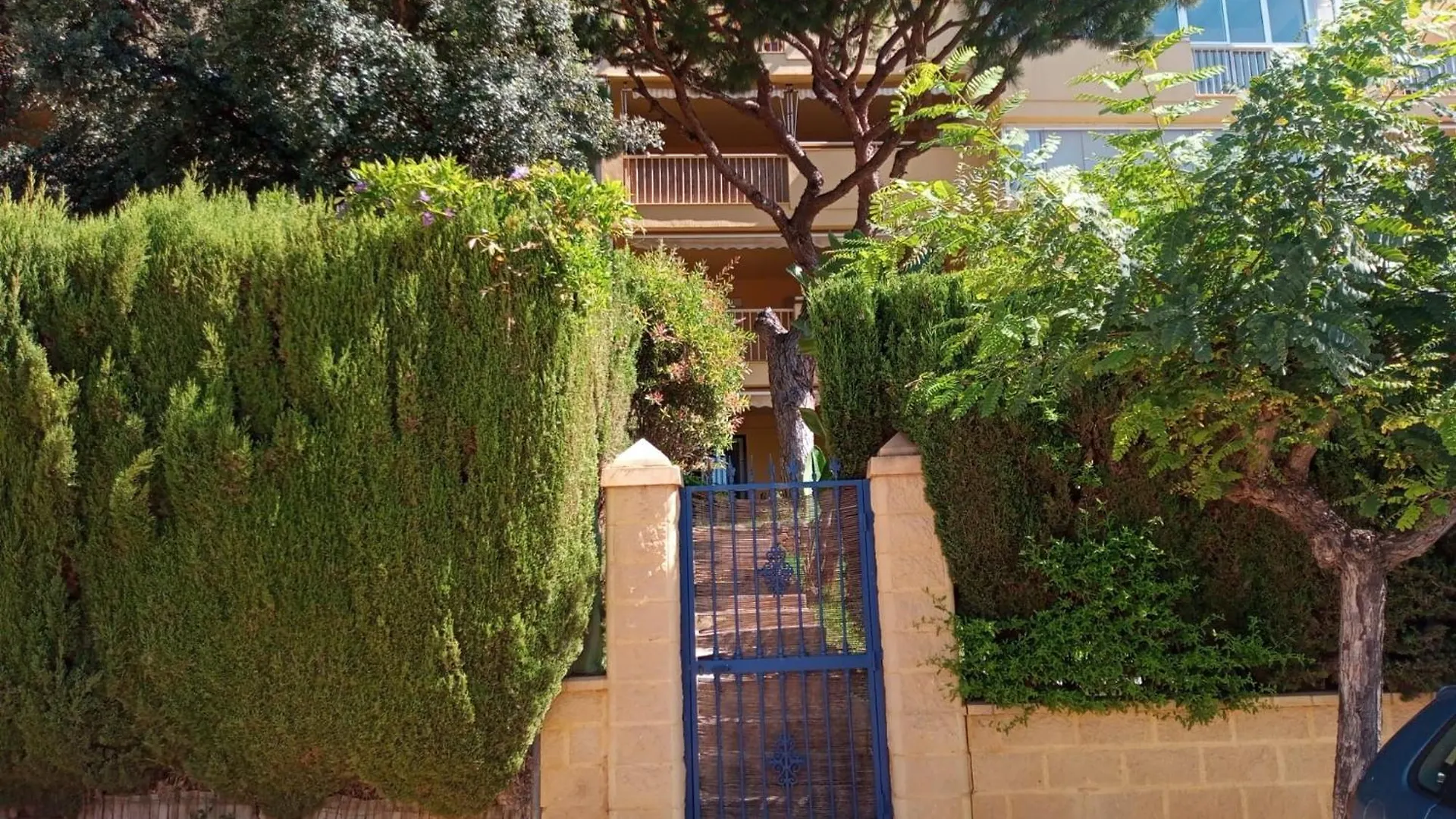 Apartment Seaview With Private Garden 5 Minutes Walk To The Beach And Amenities Sitio de Calahonda